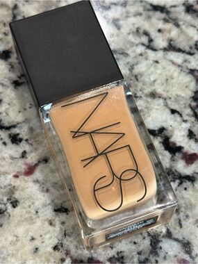 NARS Light Reflecting Foundation M3.5 Vanuatu